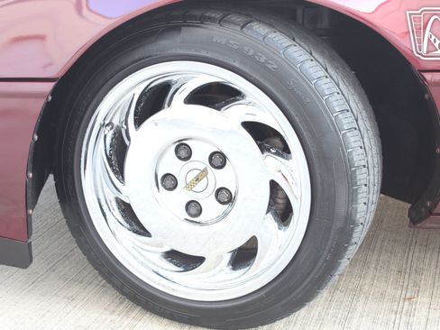 Used 1993 Chevrolet Corvette Coupe RWD image 27