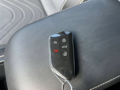 Used 2026 Volkswagen Tiguan SE AWD/4WD image 18
