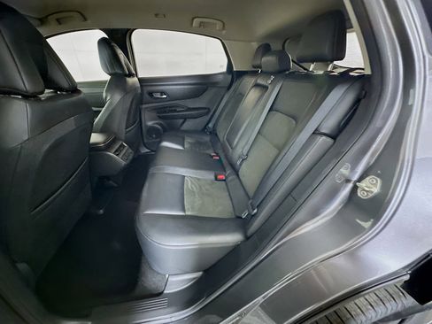 Used 2023 Nissan Ariya FWD image 29