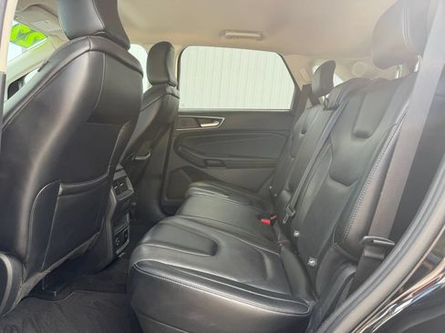 Used 2022 Ford Edge Titanium w/ Equipment Group 301A AWD/4WD image 36