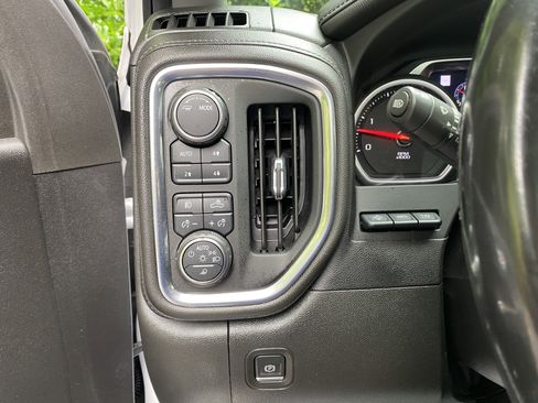 Used 2022 Chevrolet Silverado 2500 LTZ w/ LTZ Premium Package AWD/4WD image 18