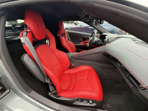 Used 2023 Chevrolet Corvette Stingray Preferred Cpe w/ Z51 Performance Package RWD image 22