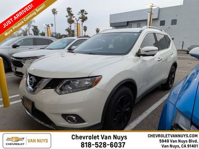 Used 2016 Nissan Rogue SV w/ SV Premium Package