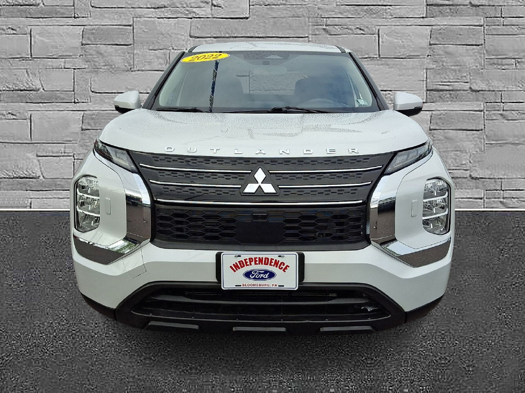 Used 2022 Mitsubishi Outlander ES AWD/4WD image 3