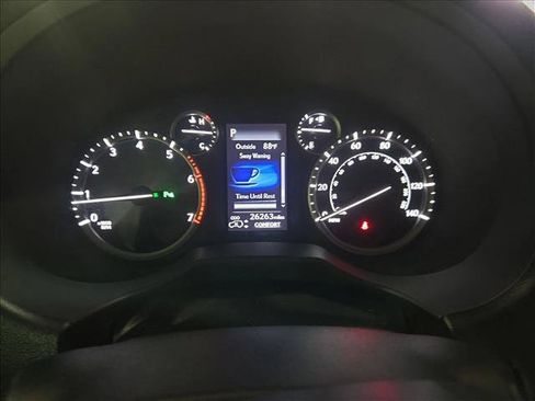 Used 2023 Lexus GX 460 Luxury w/ Sport Design Package AWD/4WD image 10