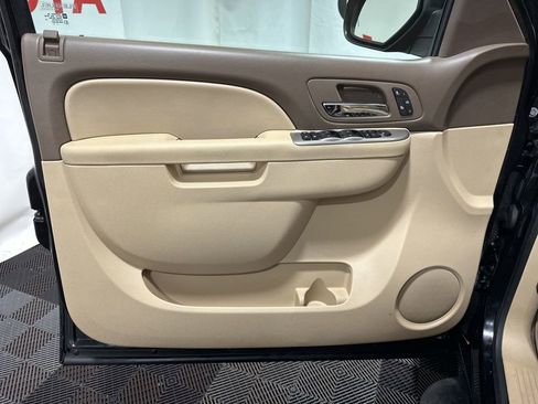 Used 2013 Chevrolet Tahoe LT image 23