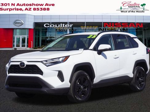 Used 2025 Toyota RAV4 XLE FWD image 1