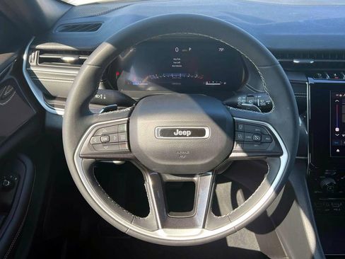 Certified 2023 Jeep Grand Cherokee L Laredo image 13