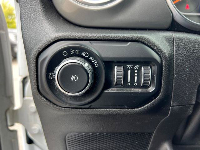 Certified 2019 Jeep Wrangler Unlimited Sahara AWD/4WD image 11