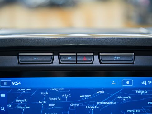 Certified 2023 Ford F150 Lariat w/ Equipment Group 502A High image 32