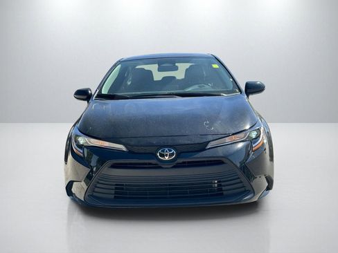 Certified 2025 Toyota Corolla LE image 2