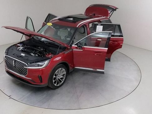 Used 2025 Lincoln Aviator Reserve w/ Luxury Package AWD/4WD image 48