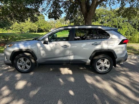 Used 2024 Toyota RAV4 XLE FWD image 3