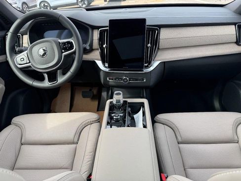 New 2026 Volvo XC90 T8 Ultra w/ Protection Package image 7