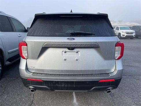 Certified 2021 Ford Explorer XLT w/ Equipment Group 202A image 5