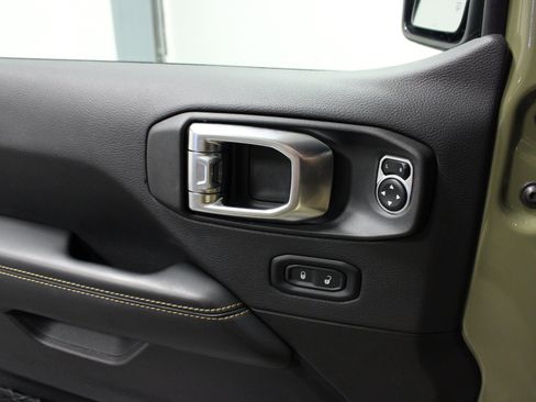 Used 2025 Jeep Wrangler Unlimited Rubicon 392 AWD/4WD image 19
