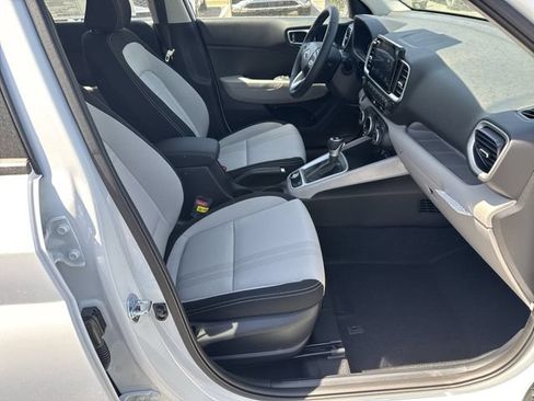 New 2026 Hyundai Venue SEL FWD image 15