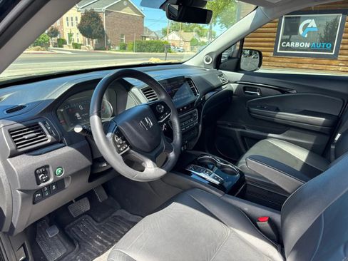 Used 2019 Honda Pilot Touring image 11