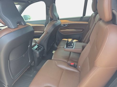 Used 2023 Volvo XC90 B6 Plus w/ Protection Package Premier AWD/4WD image 14
