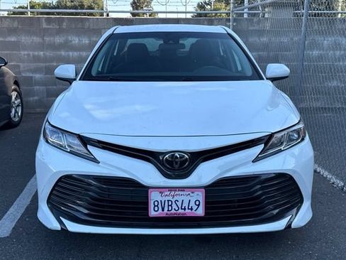 Used 2019 Toyota Camry LE FWD image 3