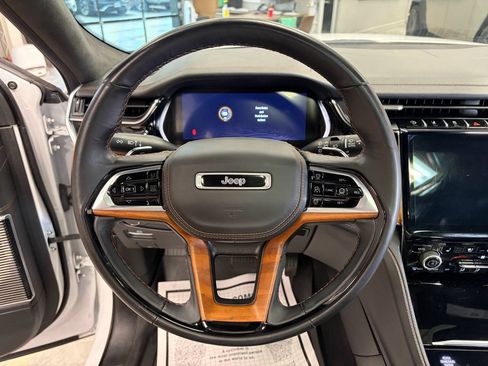 Used 2023 Jeep Grand Cherokee L Summit AWD/4WD image 14