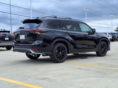 New 2026 Toyota Highlander XSE AWD/4WD image 5