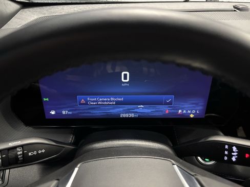 Used 2025 Chevrolet Equinox LT w/ Convenience Package II image 23