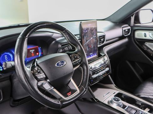 Used 2021 Ford Explorer ST w/ ST Street Pack image 23