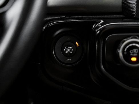 Used 2020 Jeep Wrangler Unlimited Sport AWD/4WD image 19
