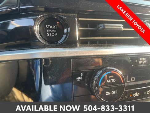 Used 2025 Nissan Pathfinder SV FWD image 35