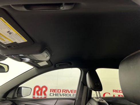 Used 2023 Chevrolet Equinox Premier FWD image 22