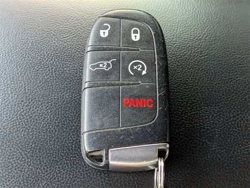 Used 2020 Jeep Grand Cherokee Altitude image 42