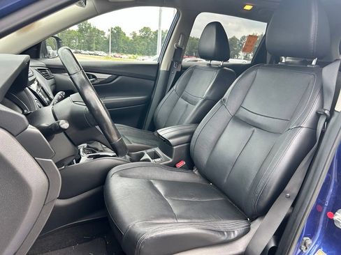 Used 2018 Nissan Rogue SL w/ Premium Package AWD/4WD image 11