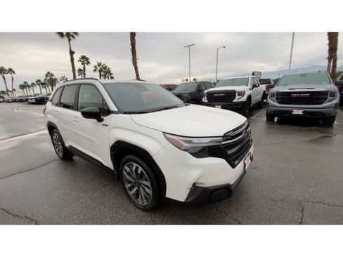 Used 2025 Subaru Forester Touring image 2