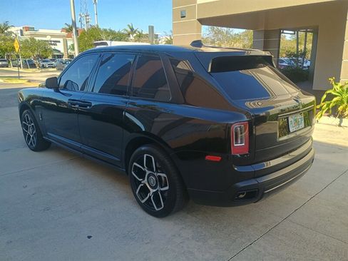 Used 2020 Rolls-Royce Cullinan image 2