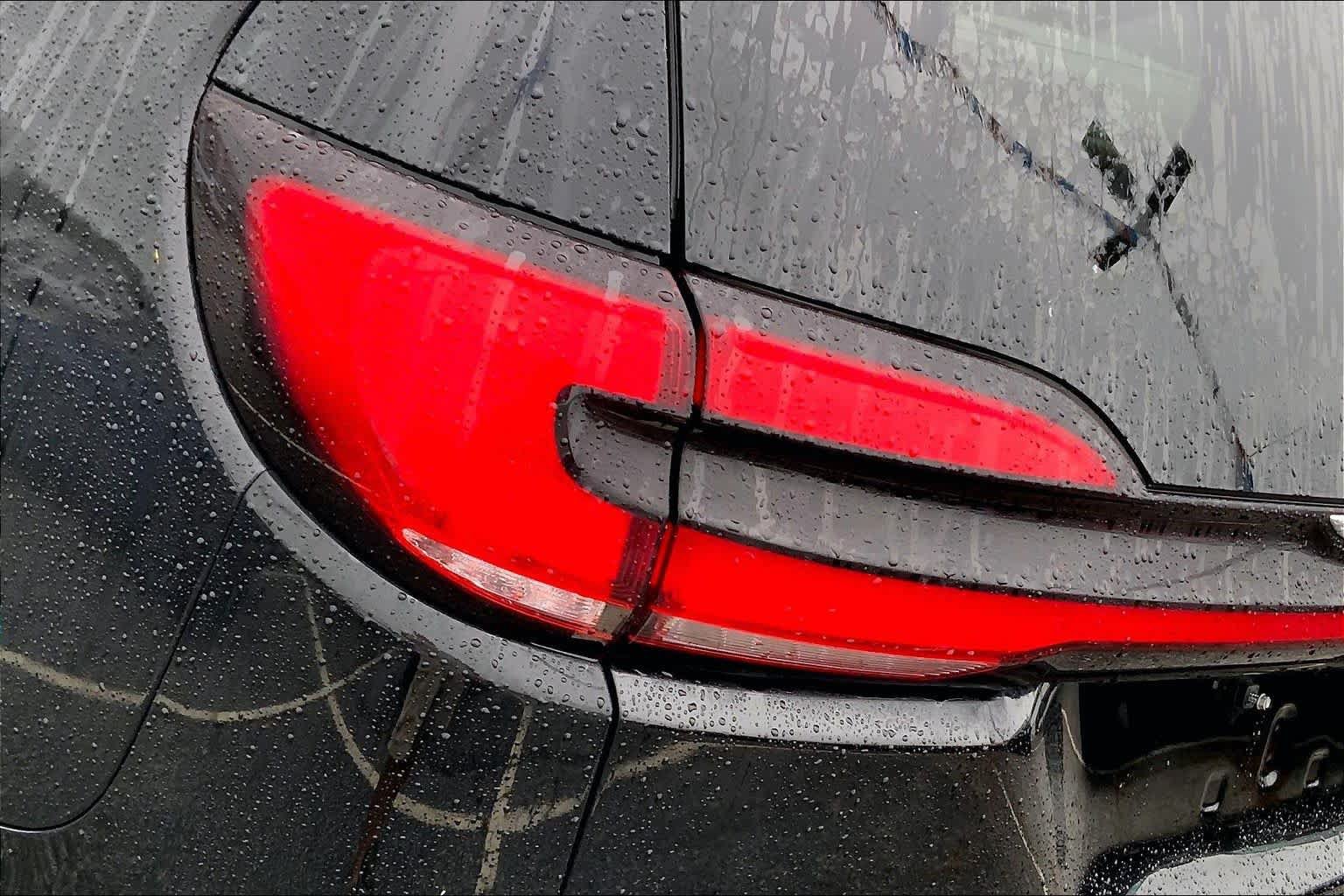 Used 2024 Chrysler Pacifica Touring-L FWD image 24