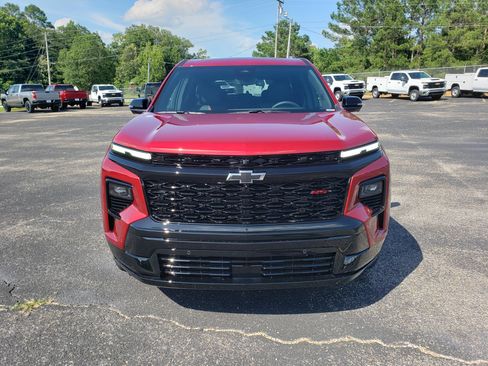 New 2026 Chevrolet Traverse RS w/ LPO, Floor Liner Package FWD image 7