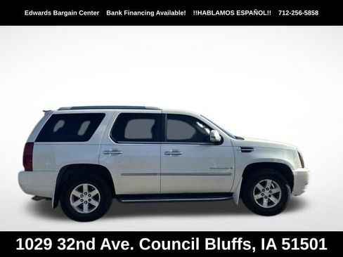 Used 2007 Cadillac Escalade AWD w/ Information Package image 8