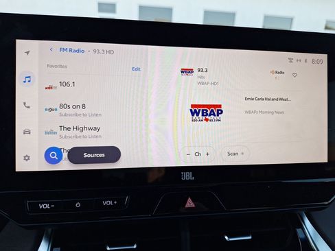 Used 2023 Toyota Venza Limited image 25