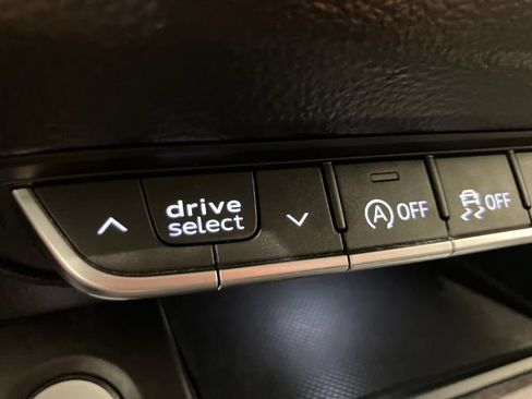 Used 2018 Audi Q5 Prestige w/ Prestige Package AWD/4WD image 42