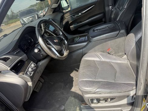 Used 2016 Cadillac Escalade ESV Platinum AWD/4WD image 17