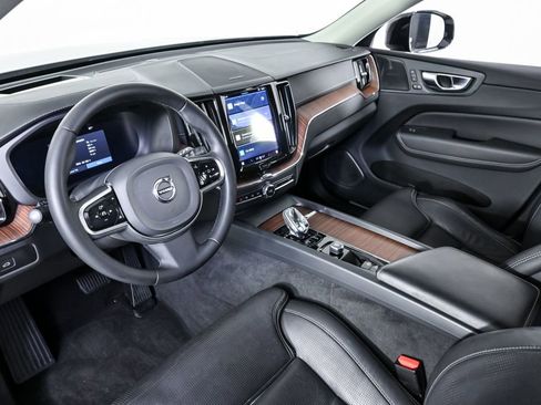 Certified 2023 Volvo XC60 B5 Ultimate image 6