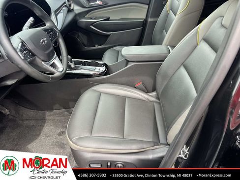 Certified 2024 Chevrolet Trax ACTIV w/ Sunroof Package FWD image 17