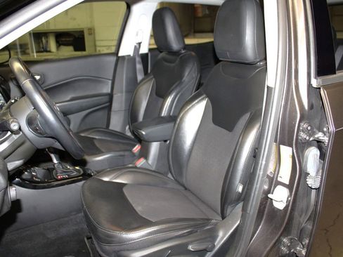 Used 2020 Jeep Compass Latitude image 24