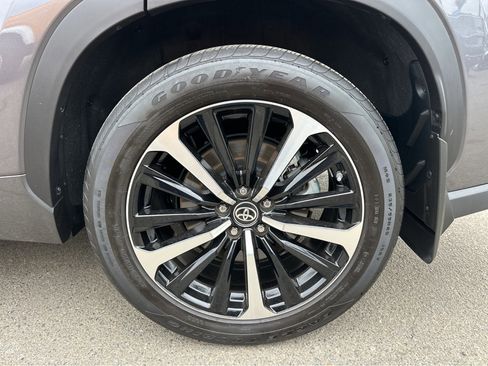 Used 2022 Toyota Highlander XSE image 14