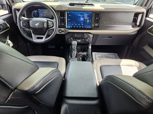 Used 2023 Ford Bronco Wildtrak AWD/4WD image 14