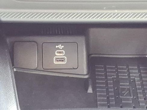 Used 2025 Ford Bronco Sport Badlands image 15