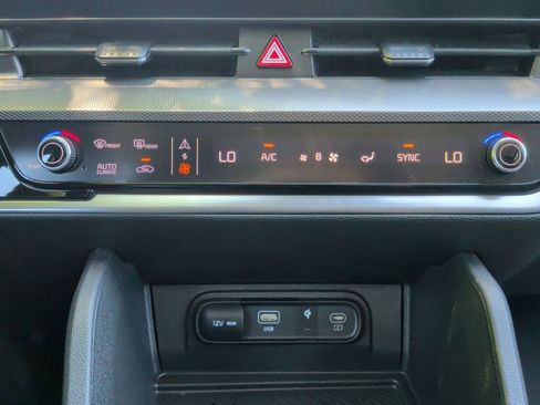Used 2025 Kia Sportage SX FWD image 20