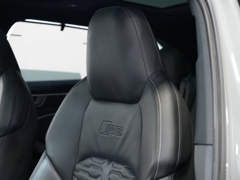 Used 2021 Audi RS 6 AVANT WAGON 4D image 32