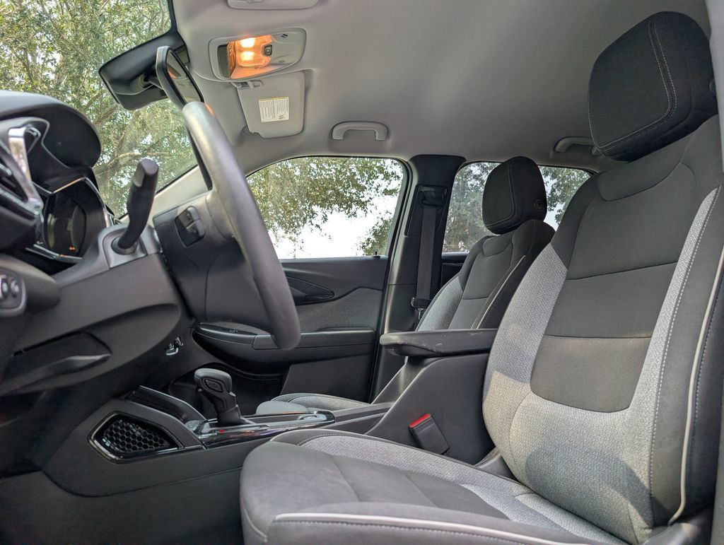 Used 2023 Chevrolet TrailBlazer LT w/ Convenience Package FWD image 15